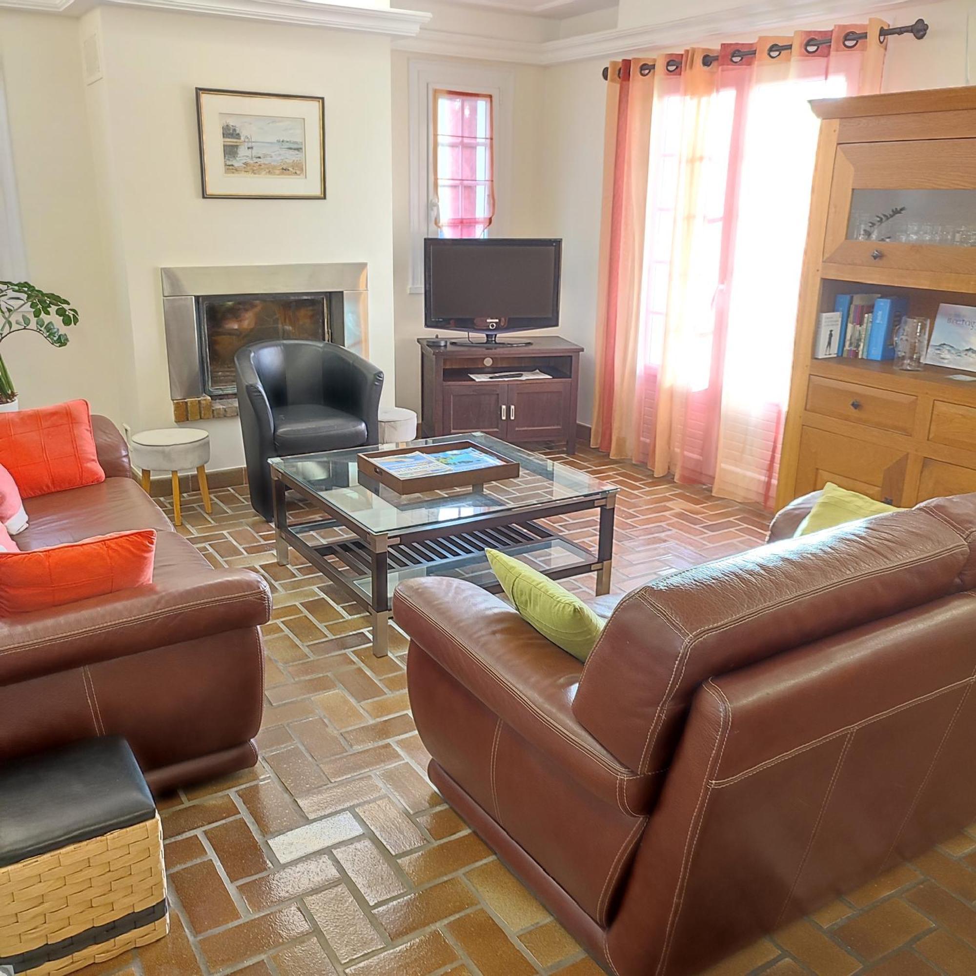 Maison Classee 3 Etoiles, Grand Jardin Clos Au Calme Proche Centre Ville, 10 Min Des Plages Vakantiehuis Pont-lʼAbbé